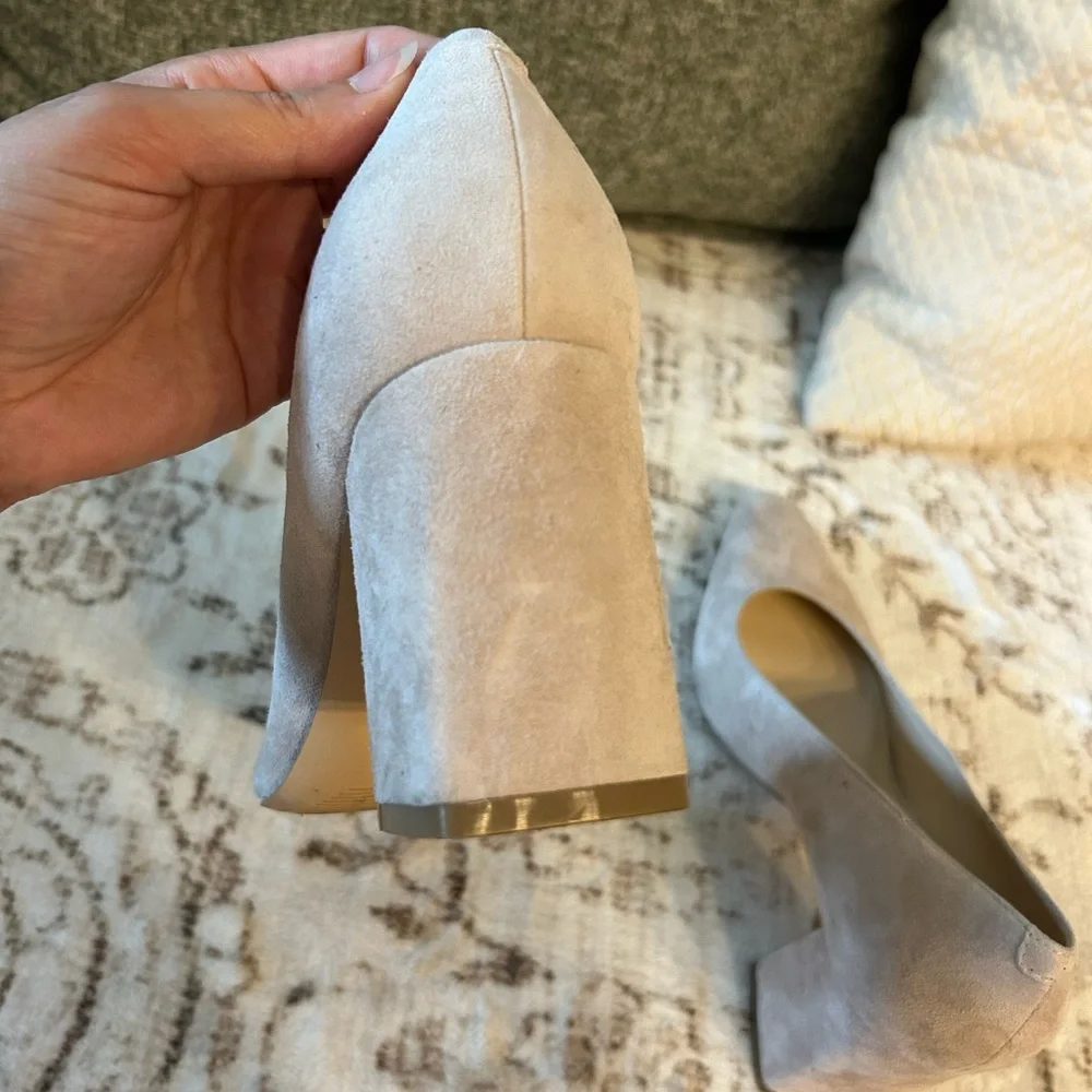 Marc Fisher LTD Beige Block Heel Pumps - Picture 3 of 5